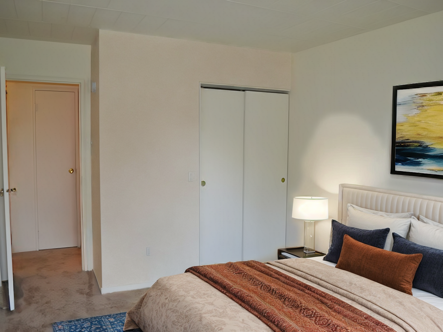 Hilltop Parkview Manor Bedroom