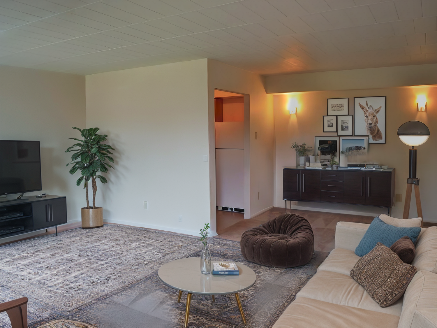 Hilltop Parkview Manor Living Room